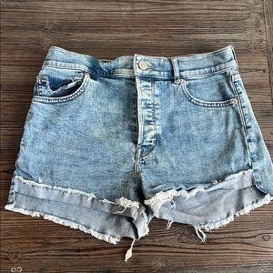 Express women  size 4 Denim Cutoff Women Shorts vintage high rise